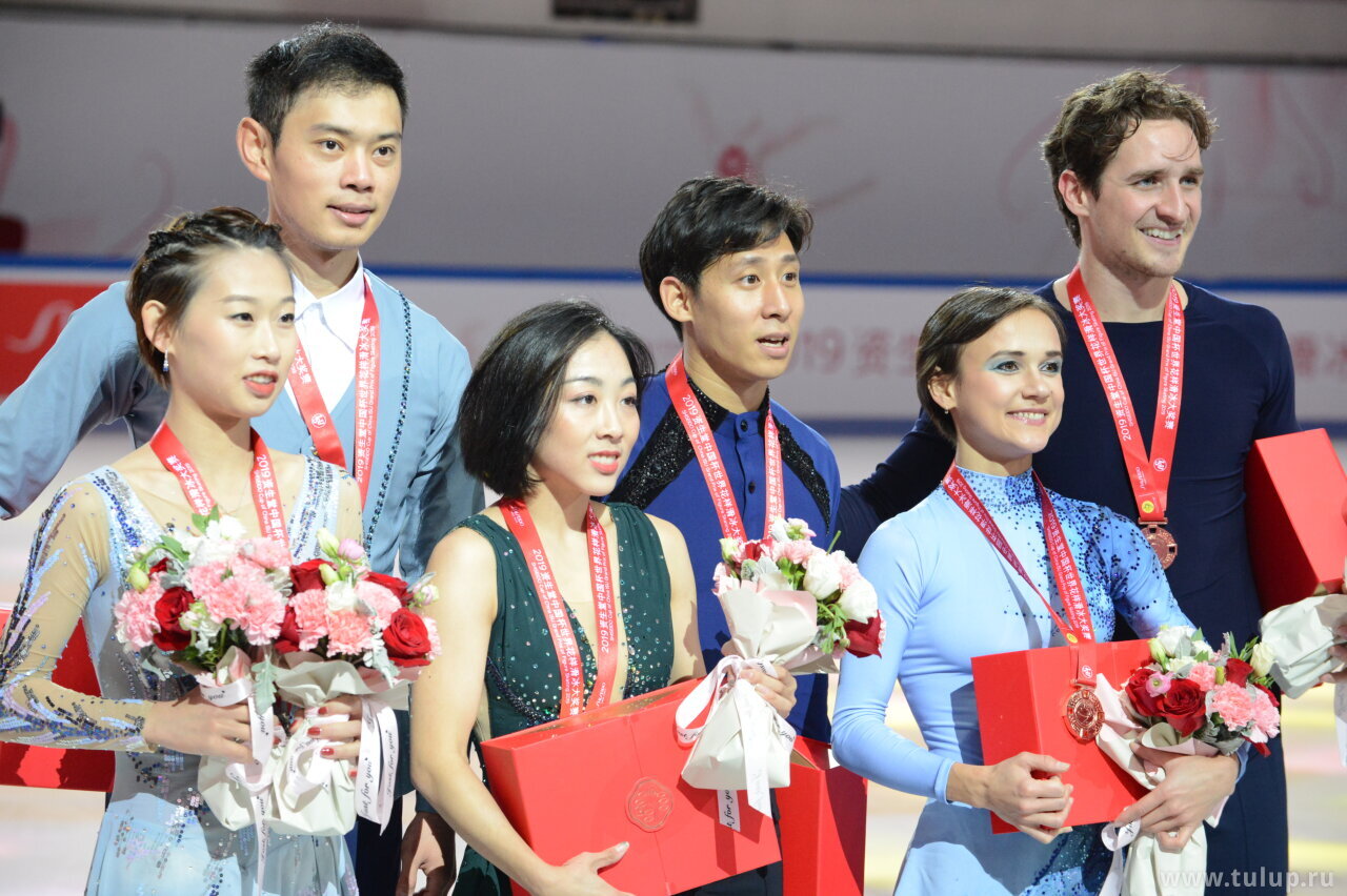 Pairs medalists