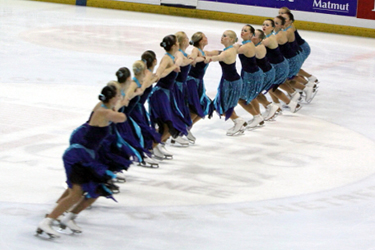 Mystique исполняют колесо